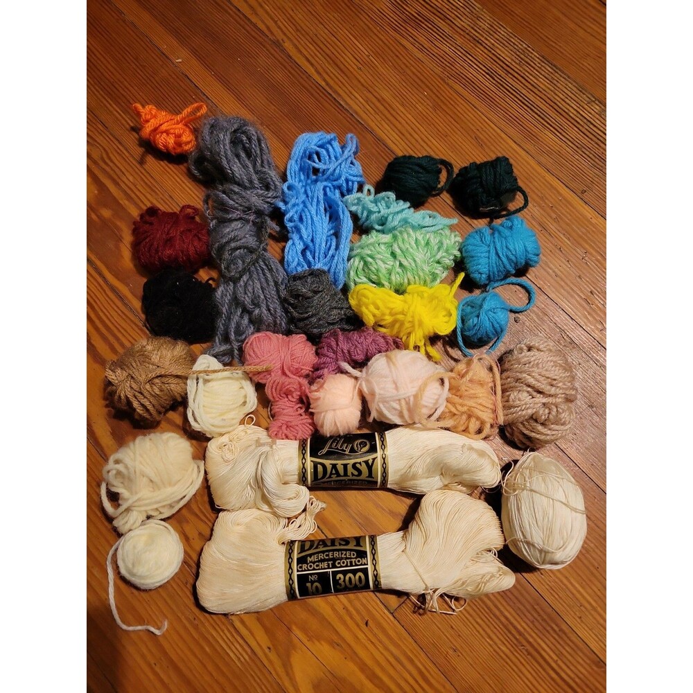 Daisy White 35 Mercerized Crochet Cotton No 10 -300 Yards Each(Lot Of 2) USA +++